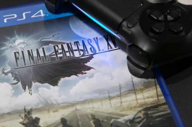 Final Fantasy game and game controller