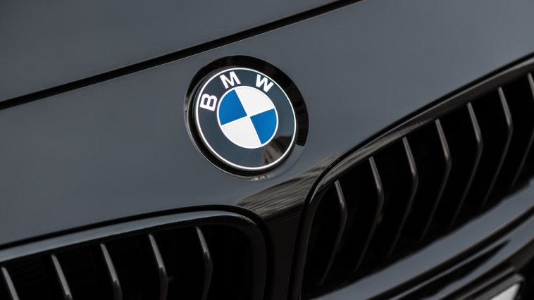 BMW logo above the grill of a BMW car