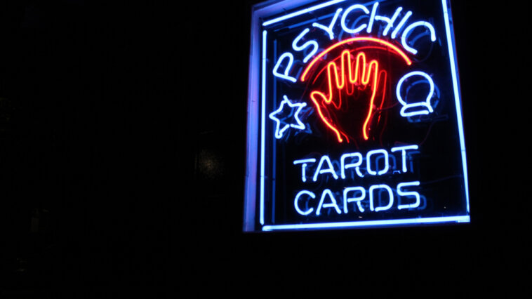 Neon sign advertising psychic readings